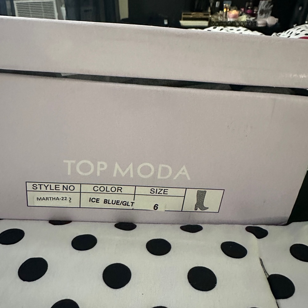 TOP Moda Black and White Heels